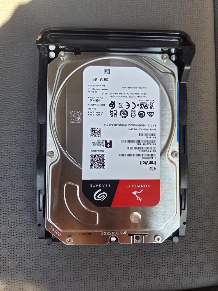 나스(NAS) 시놀로지 DS220+ 2베이, 메모리 8GB HDD 4T x 2개 이미지
