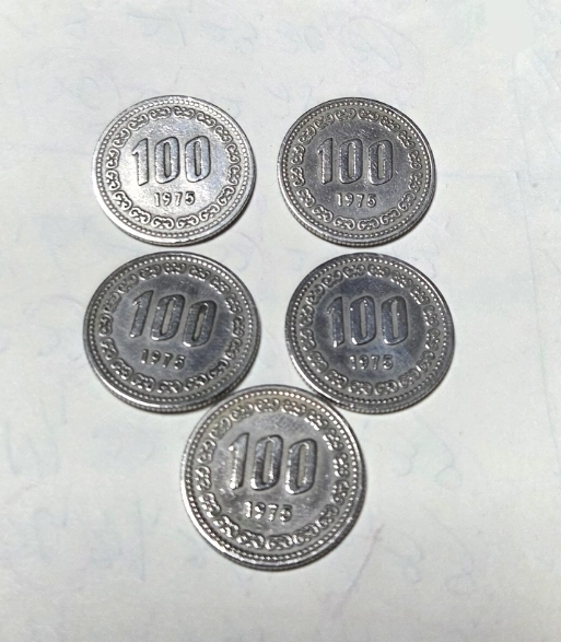 100원동전 이미지