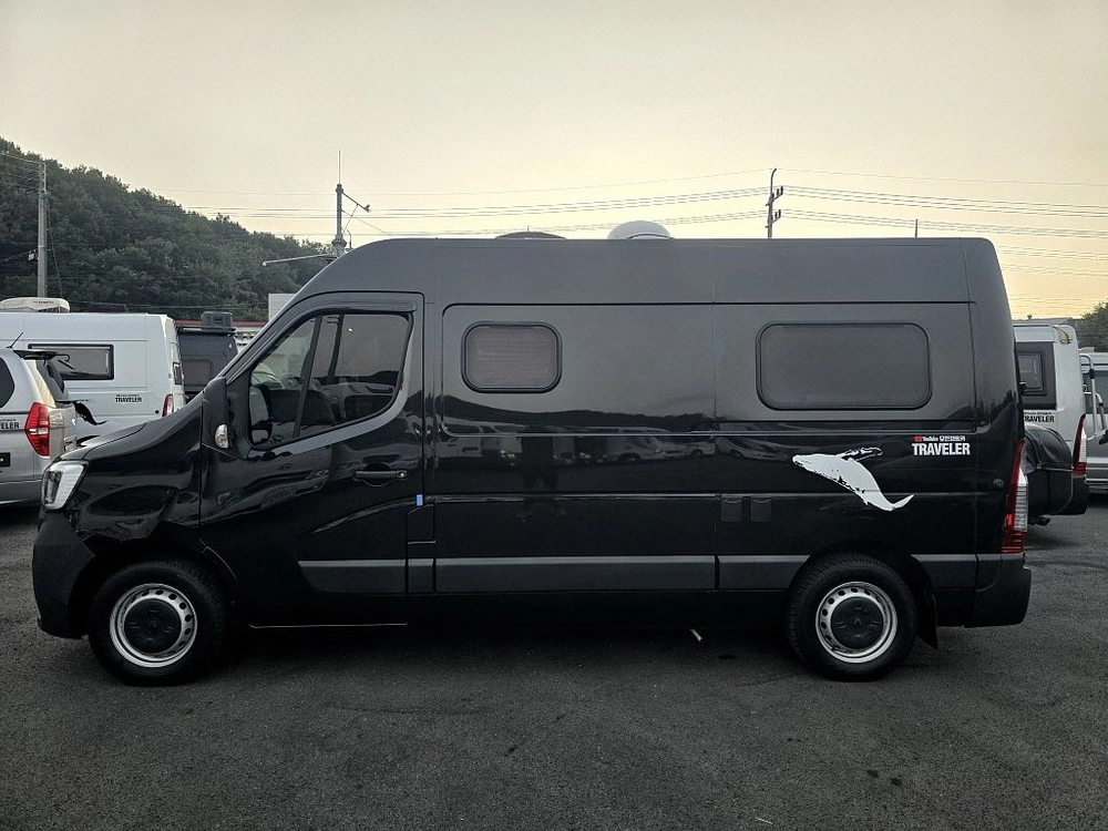22년 뉴마스터3인승캠핑카(인산철800A+샤워실+풀옵션,6만km)-전액할부됨 이미지