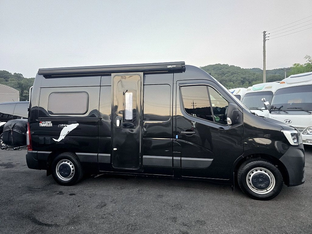 22년 뉴마스터3인승캠핑카(인산철800A+샤워실+풀옵션,6만km)-전액할부됨 이미지
