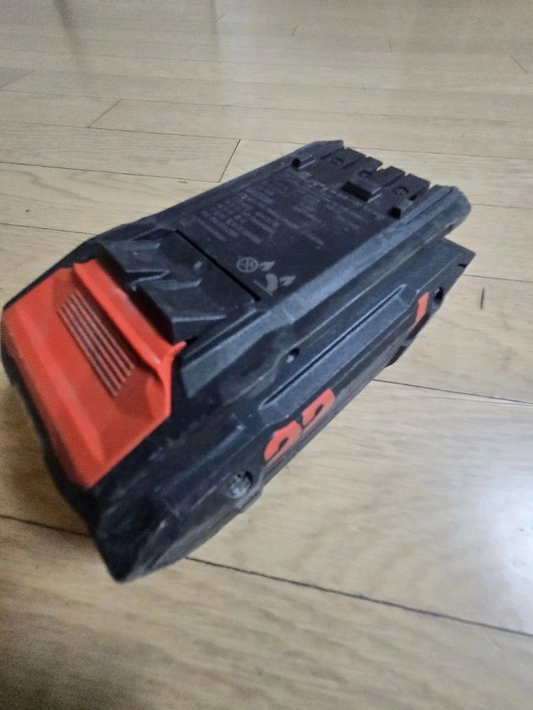 힐티 뉴론 25Ah 110 배터리 이미지