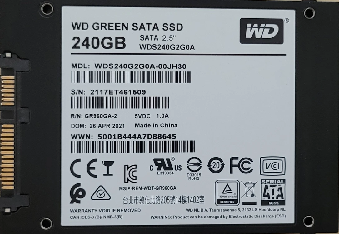 240GB SATA SSD 이미지