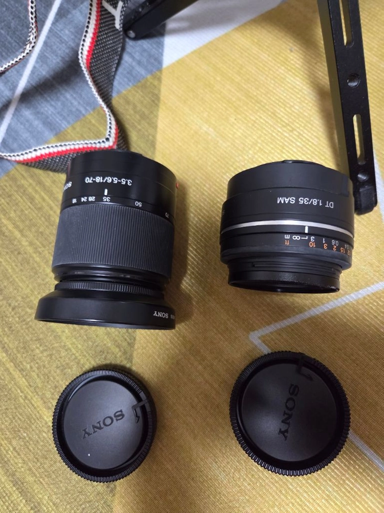 소니 알파 a550 카메라+렌즈2개 하단상세 설명 참고하세요 이미지