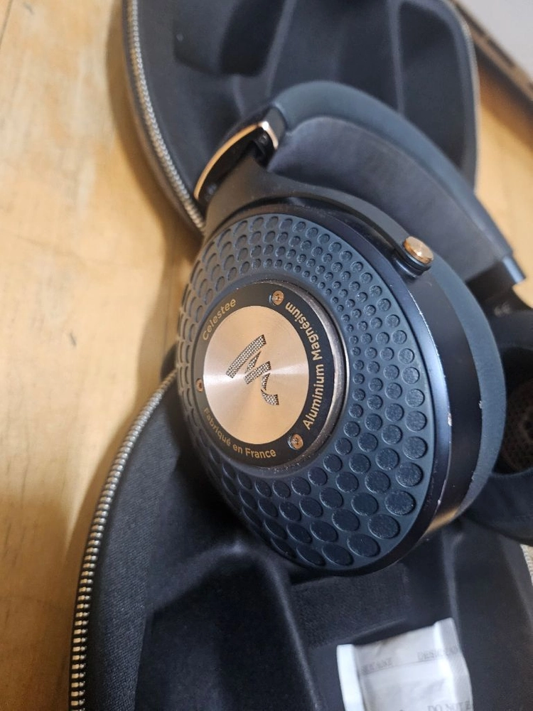 FOCAL Celeste 헤드폰 이미지