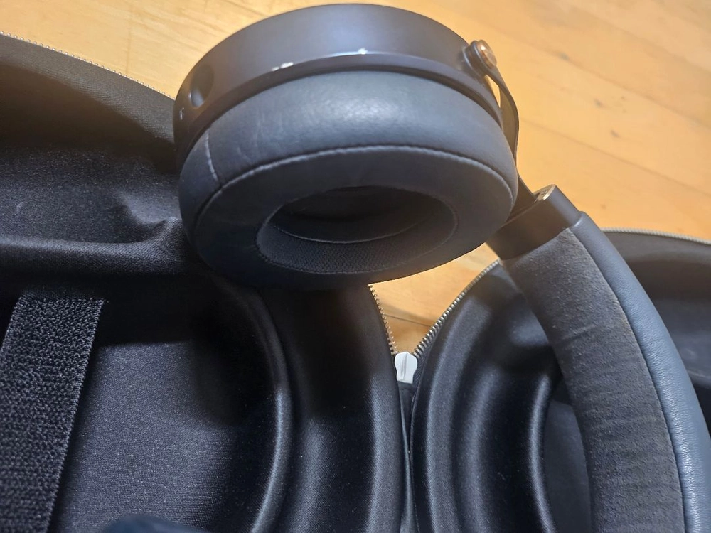 FOCAL Celeste 헤드폰 이미지