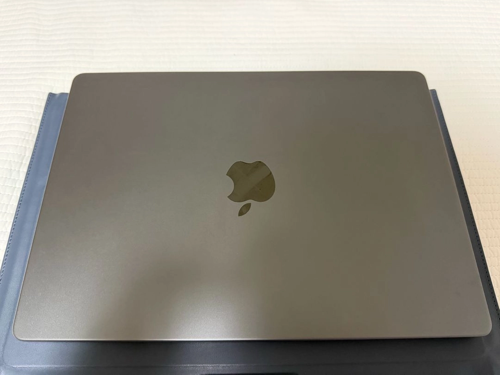 맥북 프로14 m5pro 24gb 18/20코어 1tb 이미지