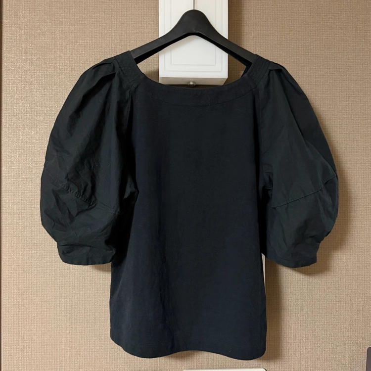 한섬 오즈세컨 21년 바스락 퍼프소매 티셔츠 블랙 검정 코튼 면티 반팔 블라우스 이미지