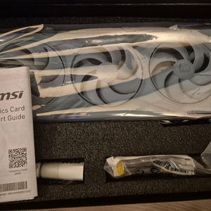 msi 5070ti 게이밍 트리오 화이트 이미지