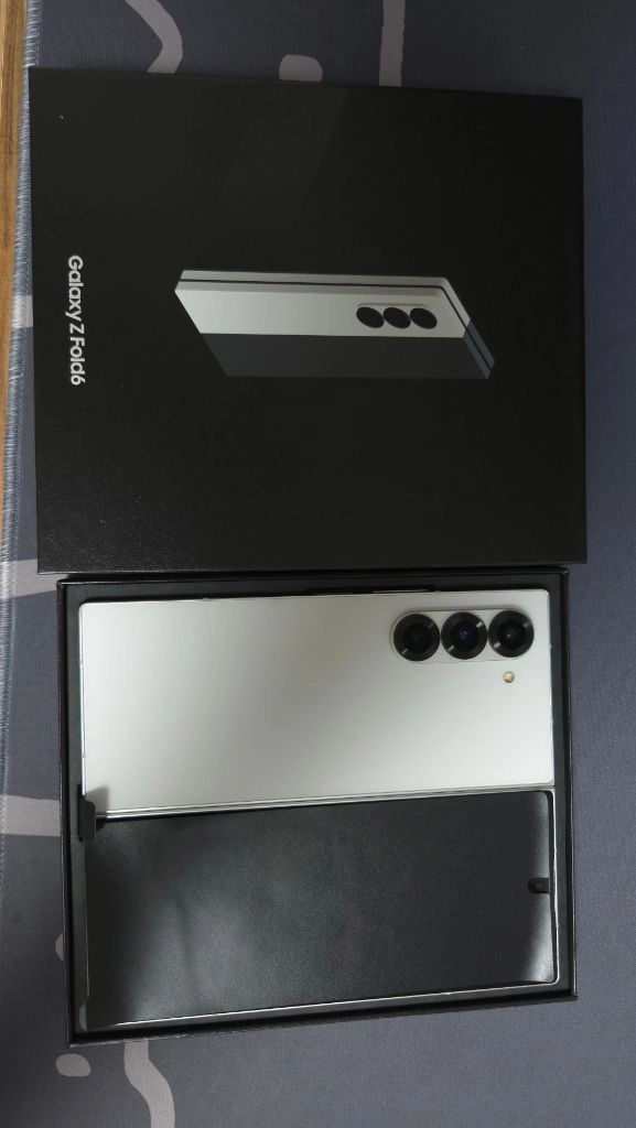 갤럭시 폴드6 스마트폰 512GB 화이트 - 안심되는 중고거래