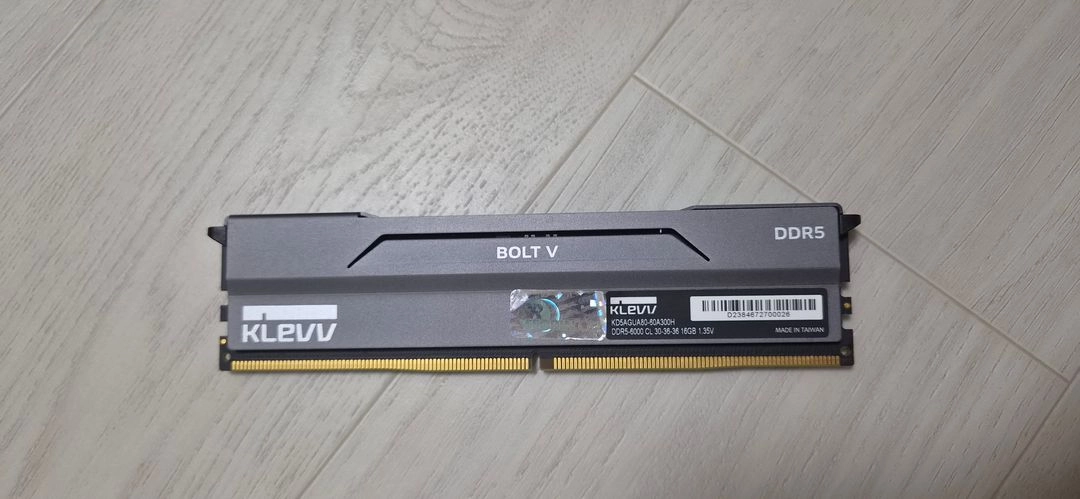 klevv bolt v DDR5 16GB 6000 이미지