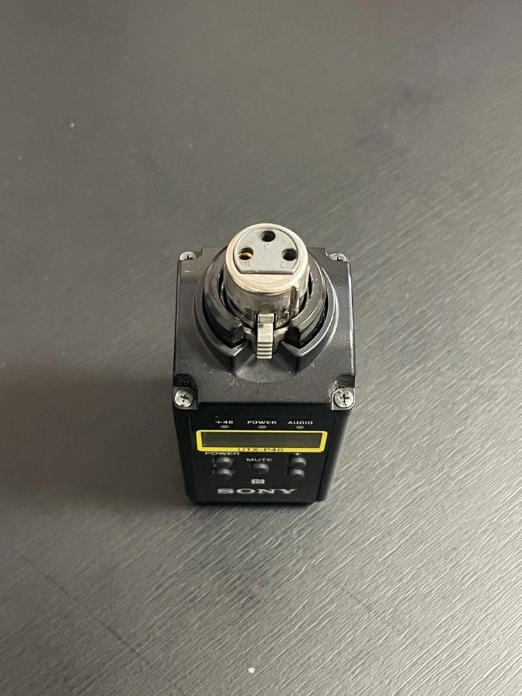 소니 UTX-P40 XLR 플러그온 송신기 이미지
