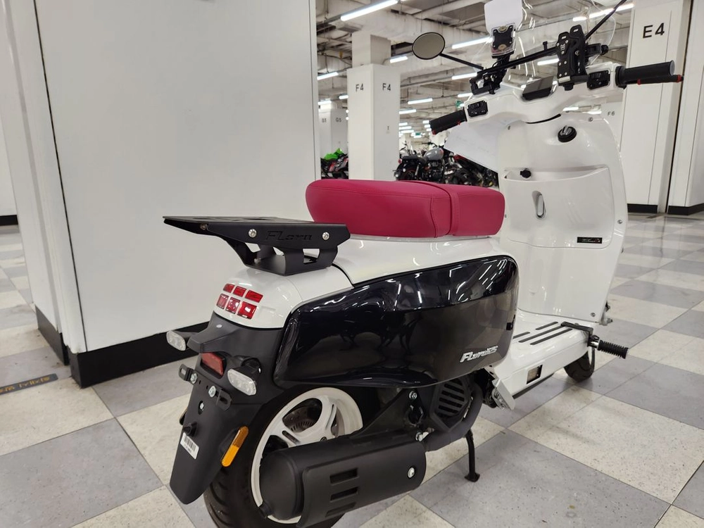 125cc 스쿠터 이미지