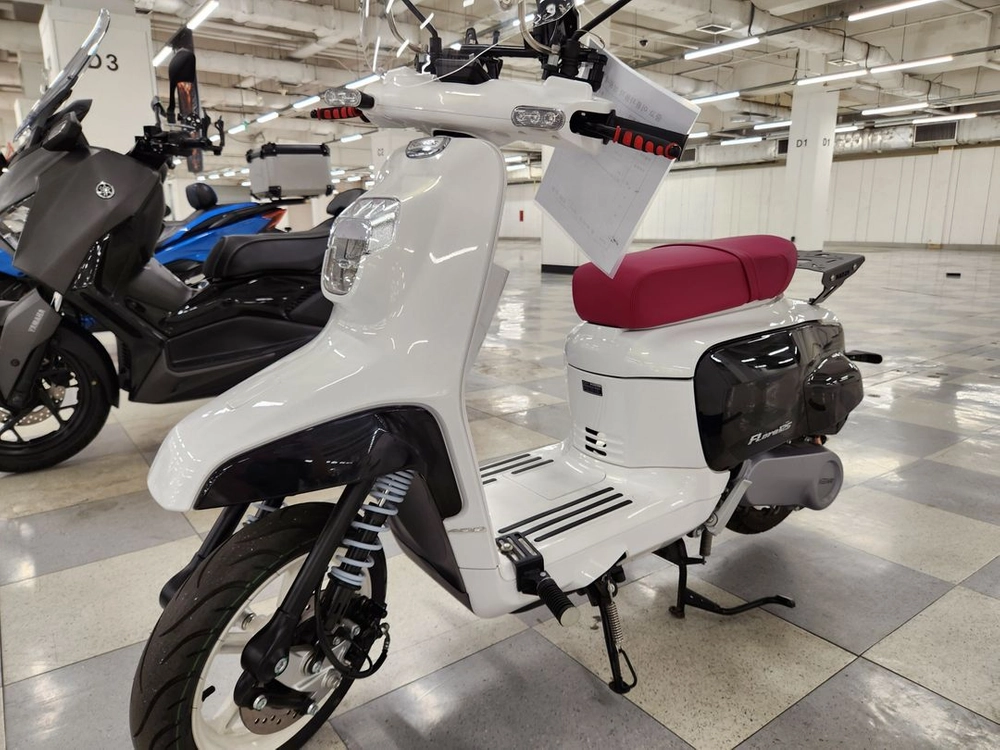 125cc 스쿠터 이미지