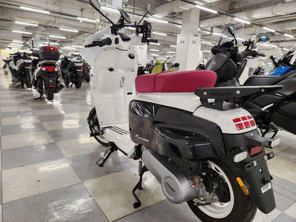 125cc 스쿠터 이미지