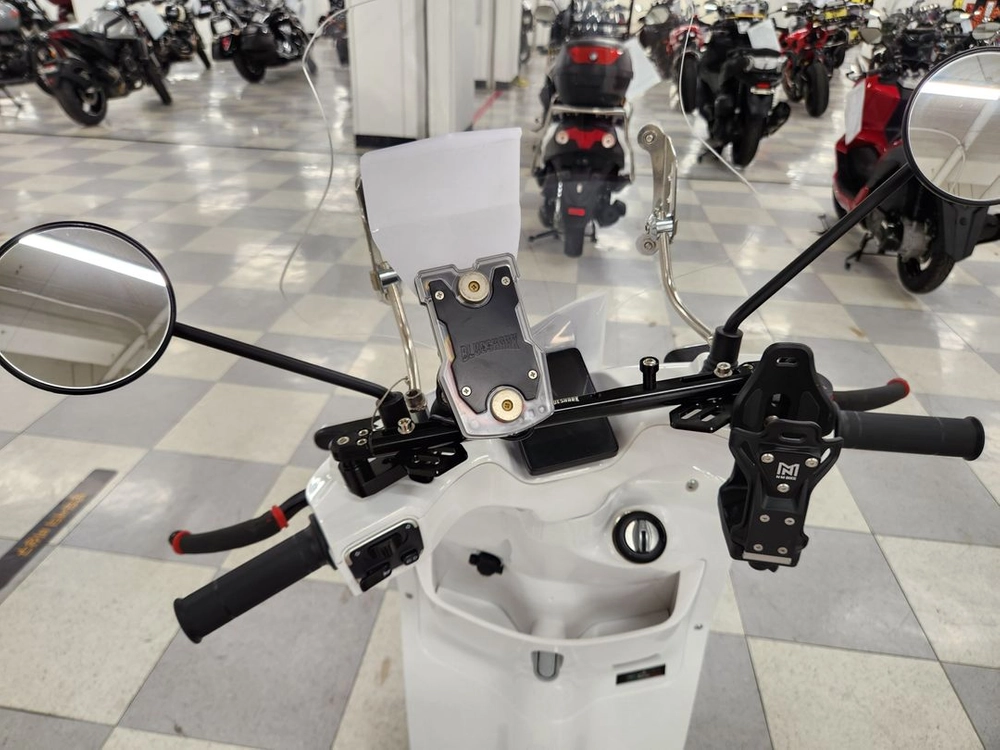 125cc 스쿠터 이미지