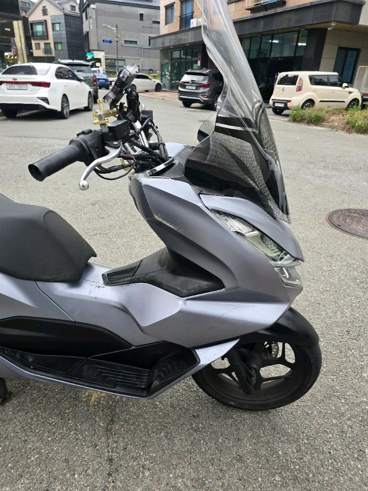 21년 pcx 125 ABS 2만9천km 중고오토바이스쿠터크루심알파엔맥스uhrvs조이맥스보이저 이미지