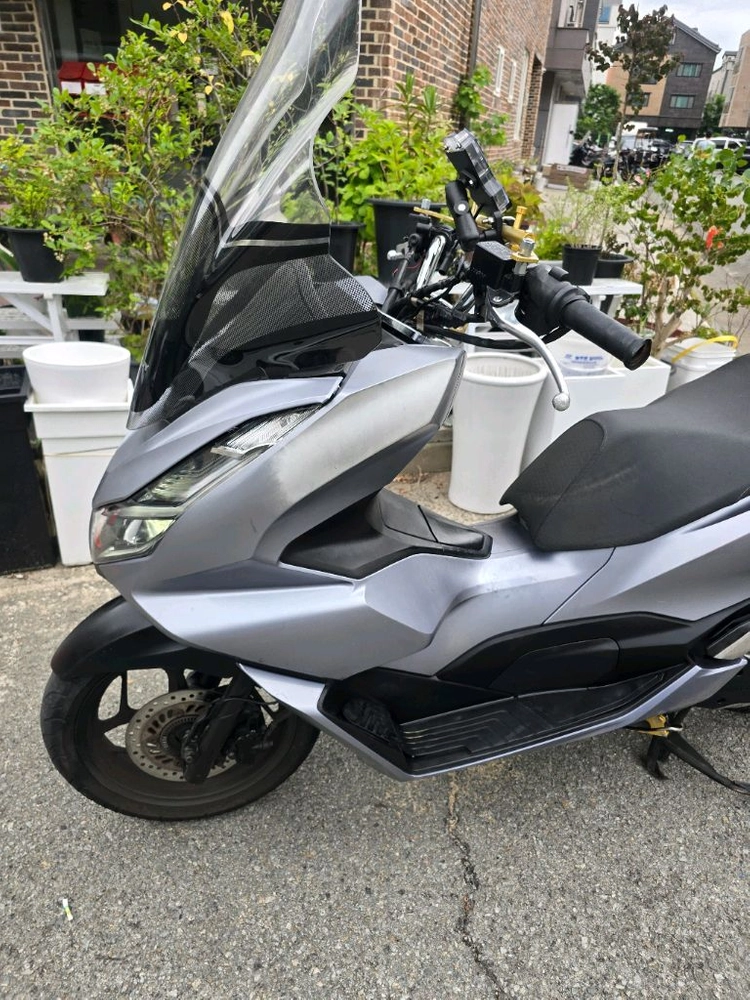 21년 pcx 125 ABS 2만9천km 중고오토바이스쿠터크루심알파엔맥스uhrvs조이맥스보이저 이미지