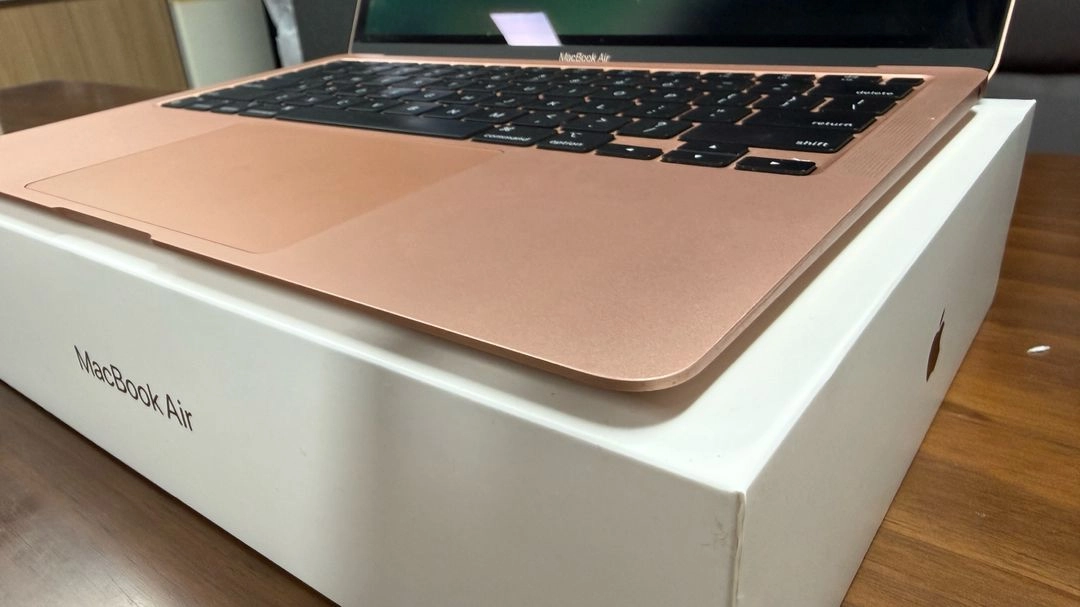 Apple MacBook Air M1 기본형 이미지