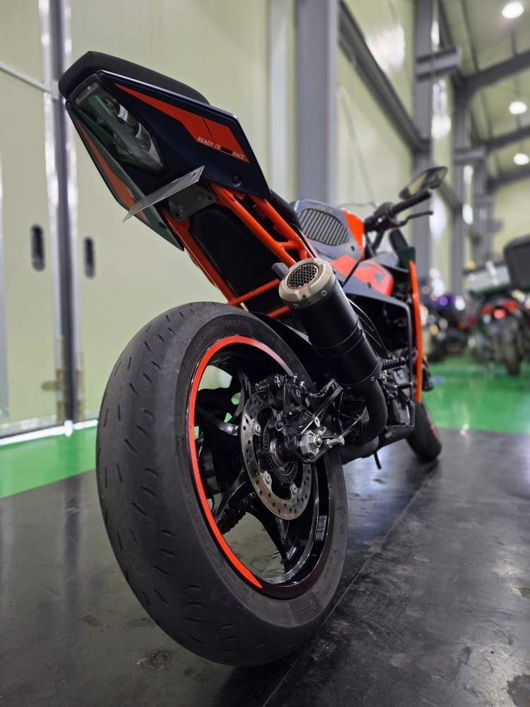 특가)ktm rc390 abs 23년형 2250km 최저가 판매합니다 이미지