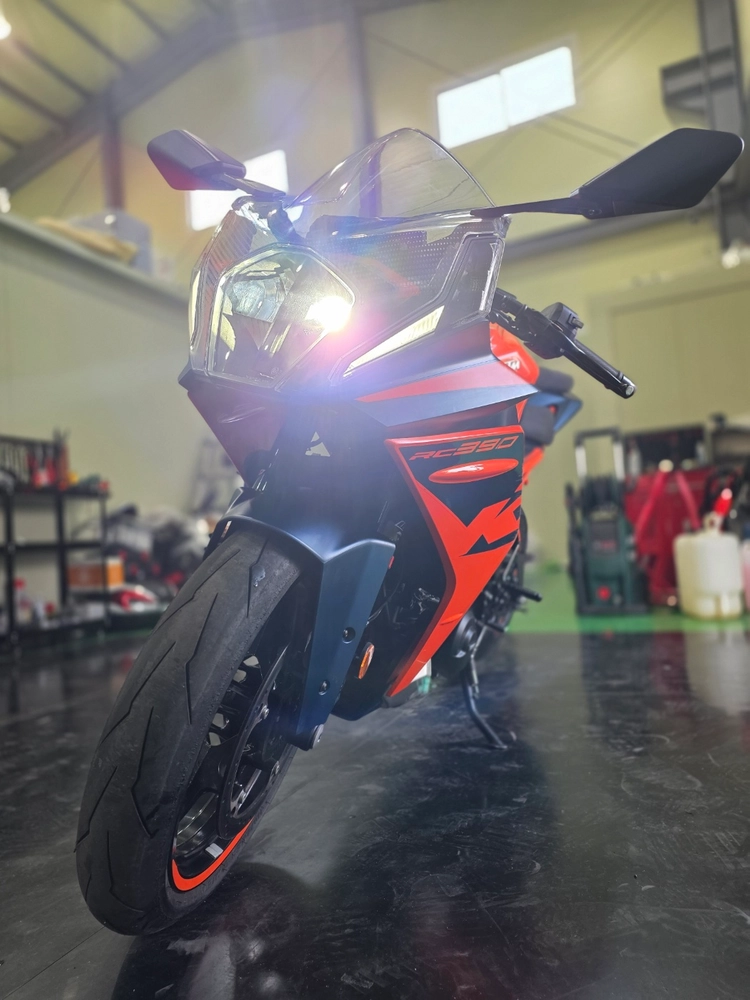 특가)ktm rc390 abs 23년형 2250km 최저가 판매합니다 이미지