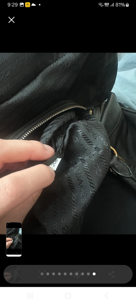 프라다 나일론 토트백 이미지