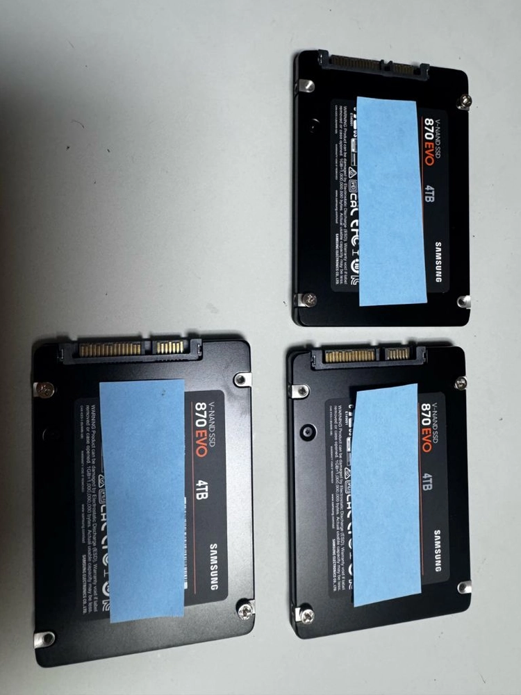 evo 870 4TB SSD 이미지