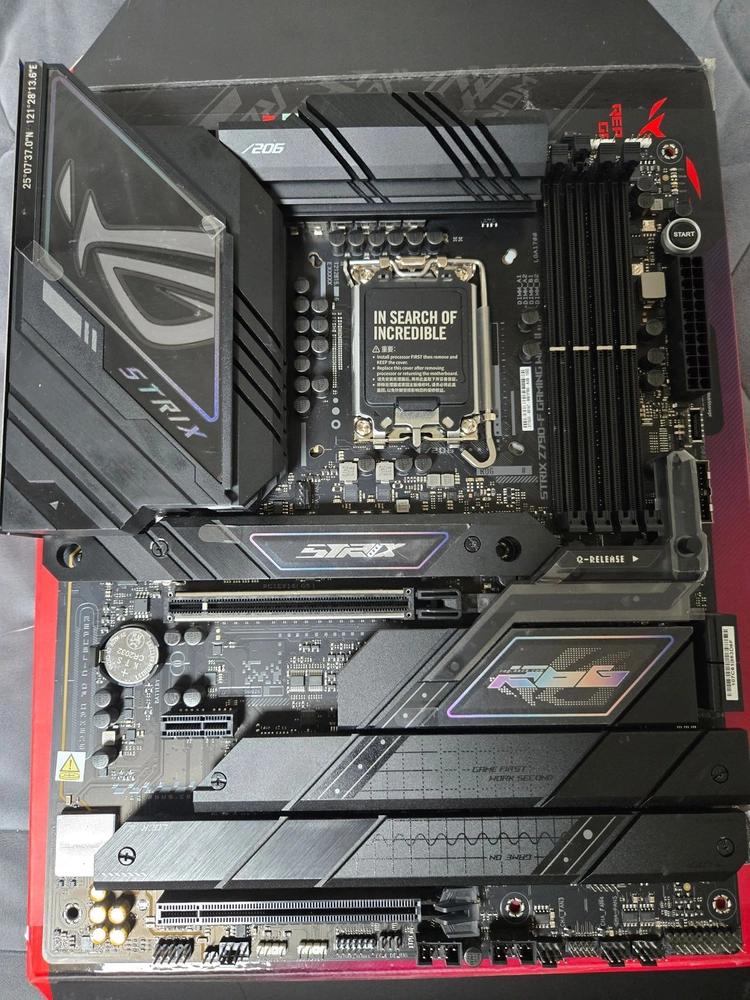 에이수스 ROG STRIX Z790-F GAMING WIFI II 판매합니다. - 안심되는 중고거래