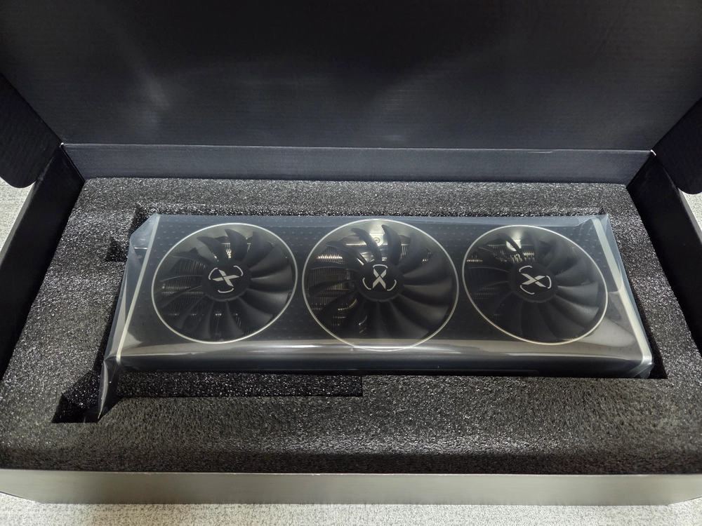 XFX QICK 319 라데온 RX 6750 XT 교환품 미개봉 - 안심되는 중고거래