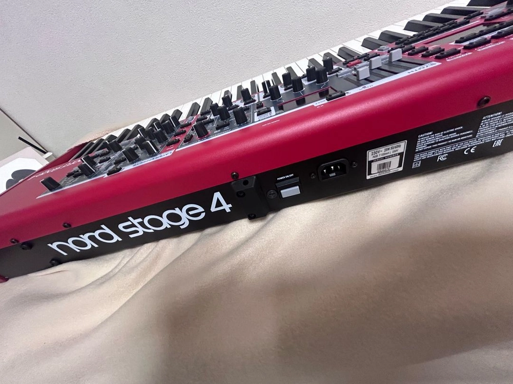 노드 스테이지4 88 신디사이저 NORD STAGE4 88건반 키보드 이미지
