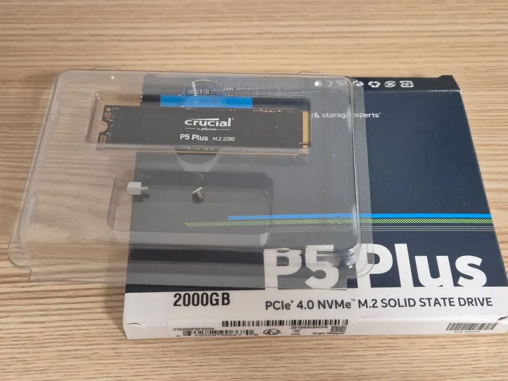 crucial P5 Plus 2TB NVMe SSD 이미지