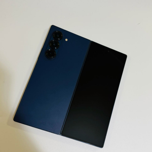갤럭시폴드6 512gb s급 중고폰공기계 이미지