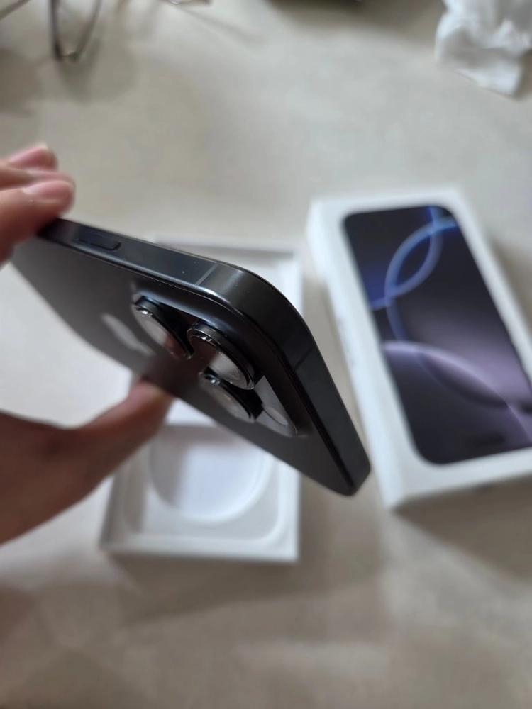 아이폰 16 pro 512GB 블랙티타늄 이미지