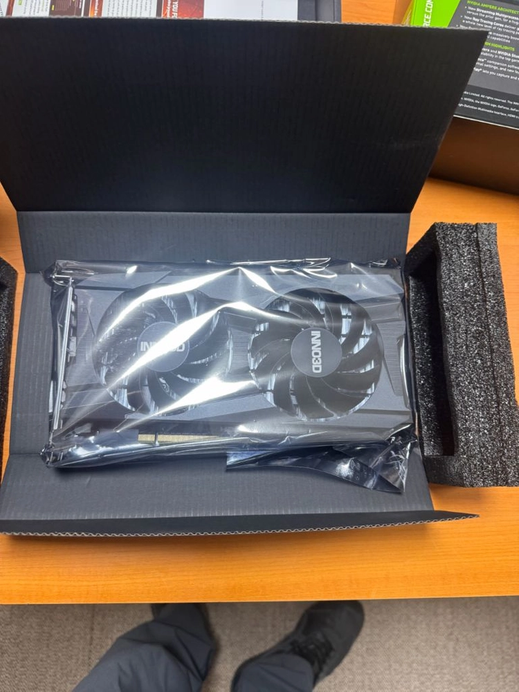 RTX 3050 Twin X2 그래픽카드 이미지