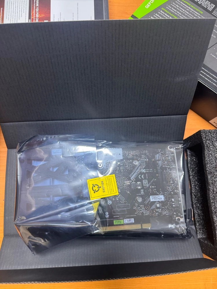 RTX 3050 Twin X2 그래픽카드 이미지