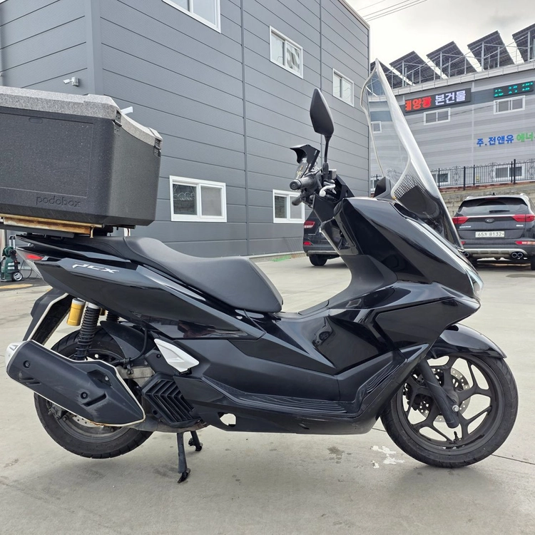 혼다 pcx125 25년 3만 깔끔한세팅 바이크 판매합니다. 이미지
