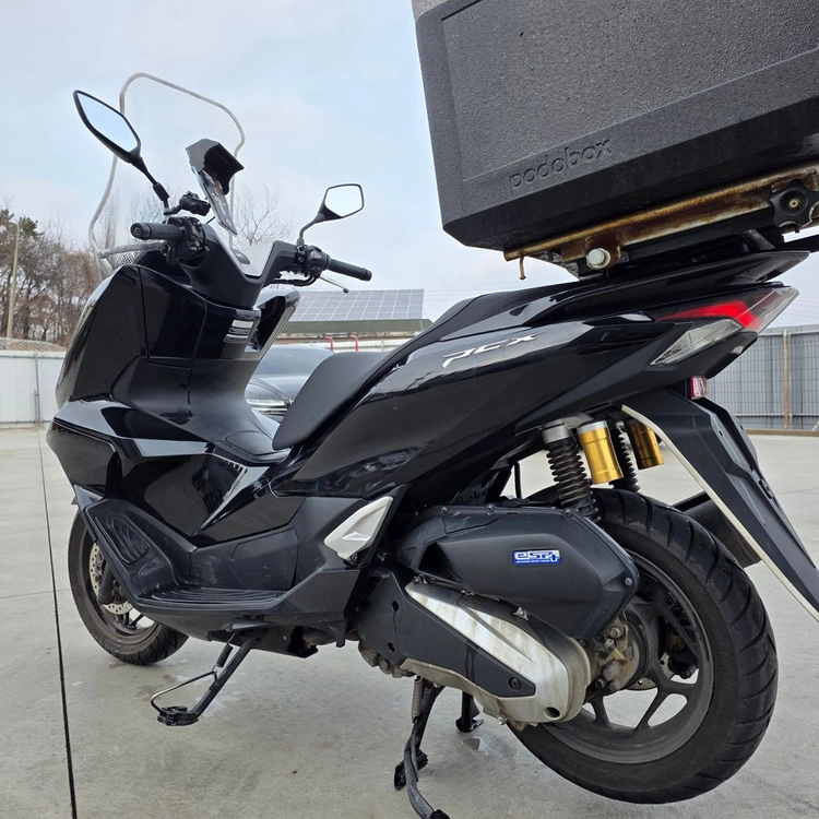 혼다 pcx125 25년 3만 깔끔한세팅 바이크 판매합니다. 이미지