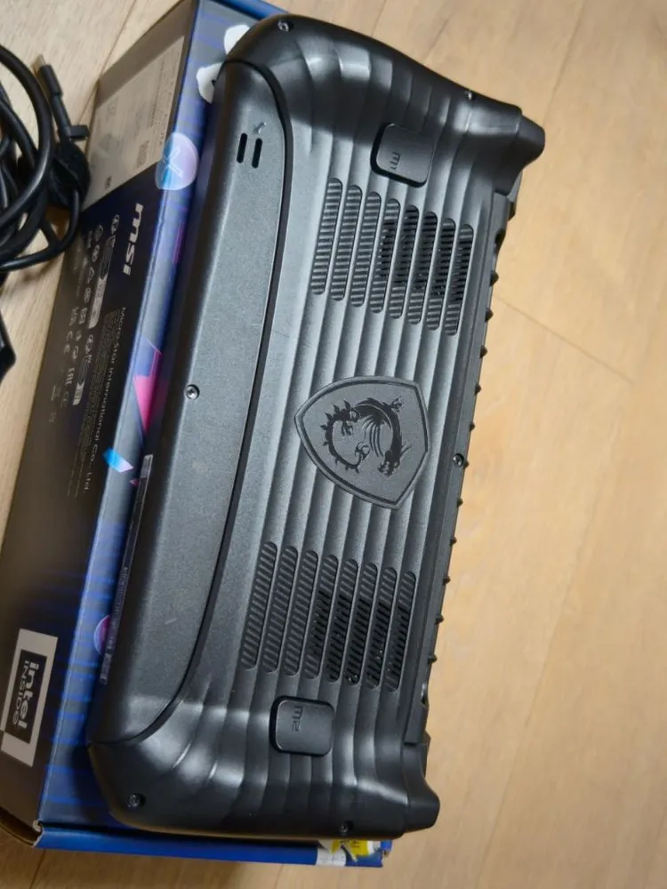 MSI 클로 8 ai 루나클로 umpc 풀박 팝니다 이미지