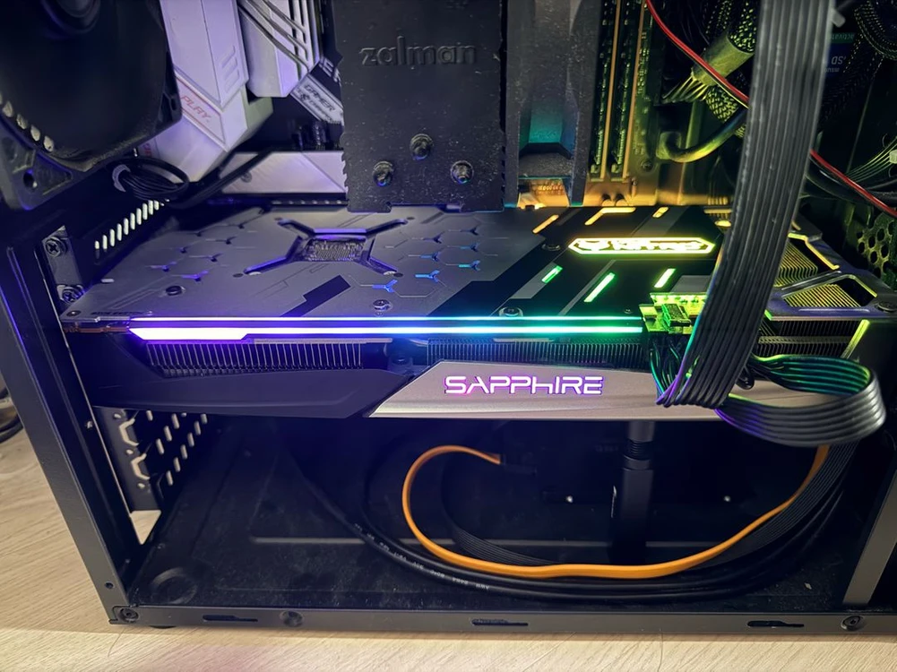 사파이어 Radeon RX 5700 XT GDDR6 Nitro+그래픽카드 판매 이미지