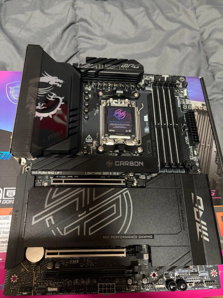msi x870e 카본 wifi 메인보드 이미지