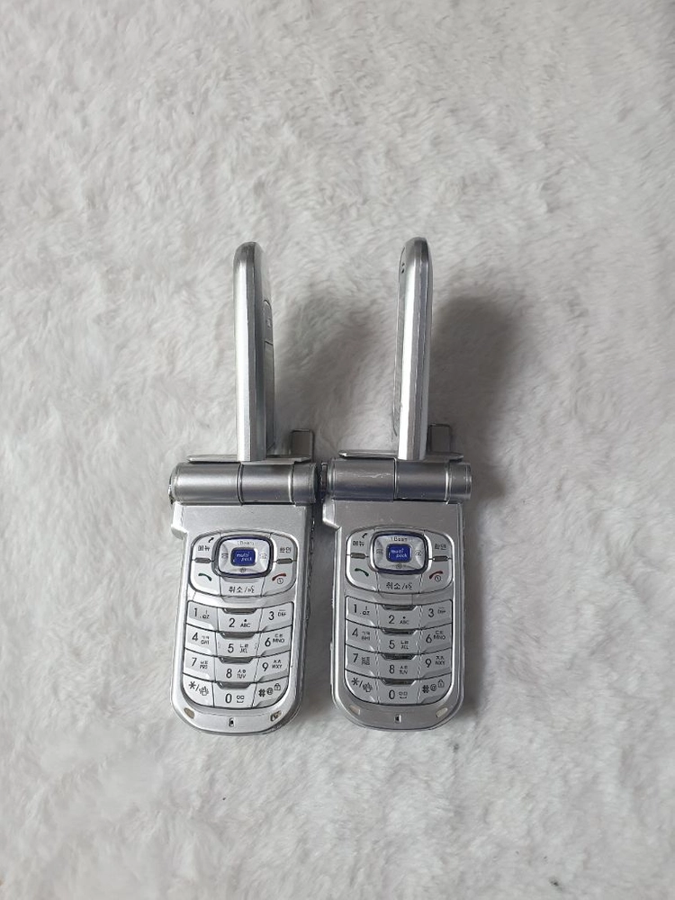 SPH-V5100 캠코너폰 디카폰 권상우폰후속작 소장용 수집용 이미지
