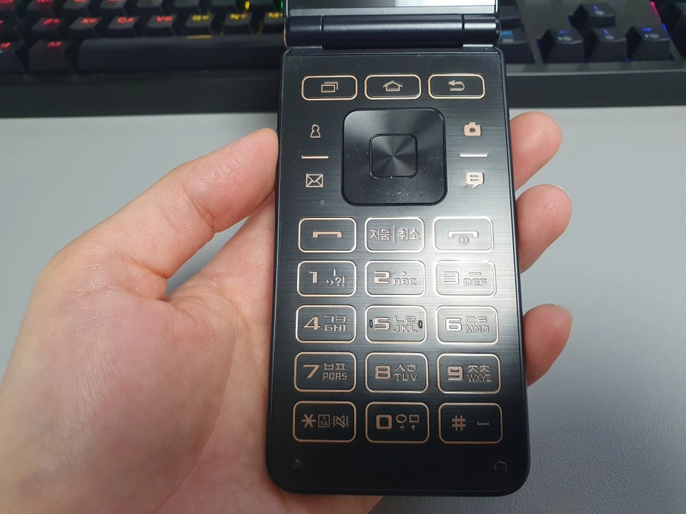 갤럭시 폴더2 / 16GB / 블랙 이미지