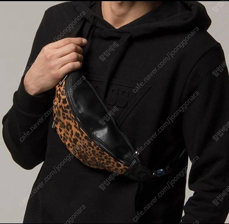 새상품 디아블로 DIAVLO 남성 사코슈백 바디백 이미지