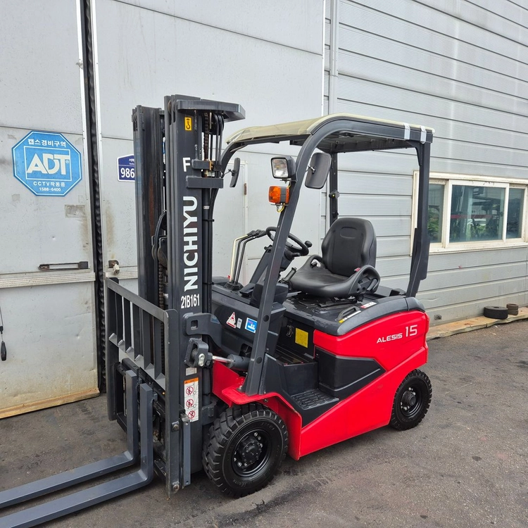 니찌유 전동지게차 1.5톤 3단 4700MM 사이드쉬프트 장착 2021년식 이미지
