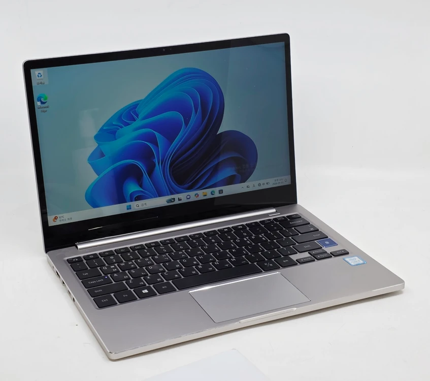 삼성 노트북7 NT730XBV-A58A i5 8세대 8GB SSD 256GB 13인치 중고 노트북 - 안심되는 중고거래