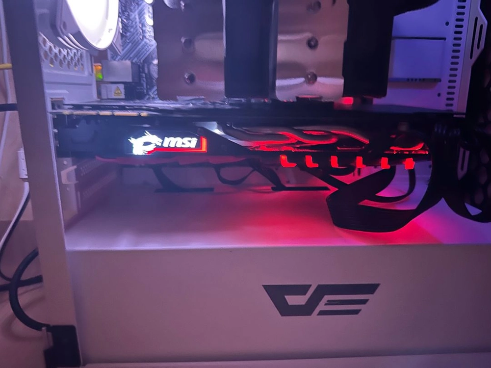 지포스 GTX1070 Ti 트윈프로져 이미지