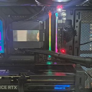 9950X3D / RTX 5060 Ti 16GB / X870E HERO 하이엔드 본체 이미지