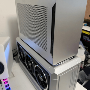 7800X3D , 9060XT ITX 본체 컴퓨터 이미지
