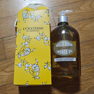 록시땅 클렌징 앤 소프트닝 아몬드 샤워 오일 [바디워시] 500ml 새상품 이미지