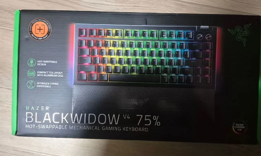 레이저 BlackWidow V4 75% 키보드 - 안심되는 중고거래