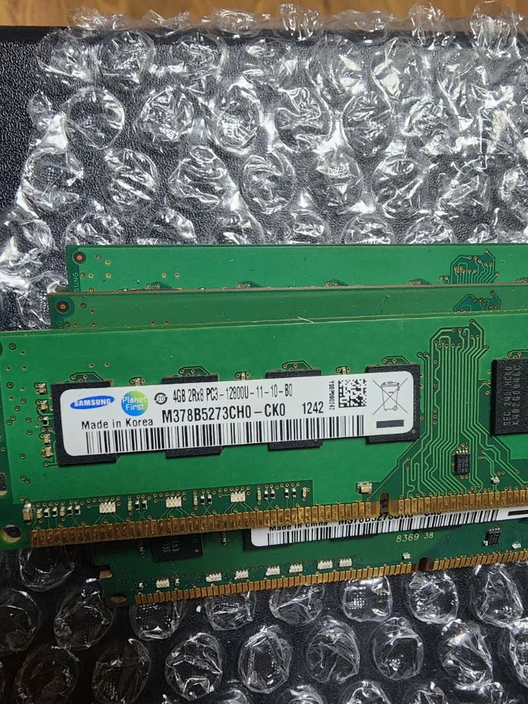 DDR4 메모리 4GB 2개 세트 이미지